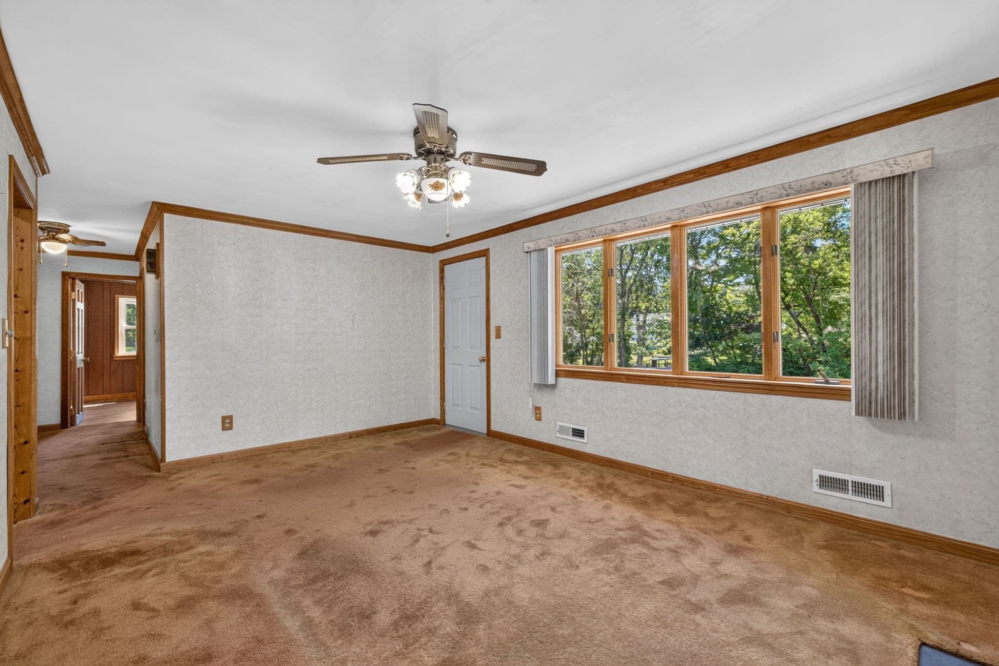 Single Family Residence at 1 Vincent St, Middleboro MA 02346, Middleboro, photo 11 of 38