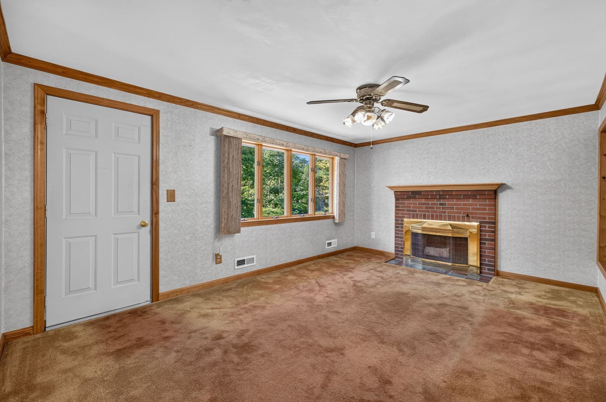 Single Family Residence at 1 Vincent St, Middleboro MA 02346, Middleboro, photo 8 of 38