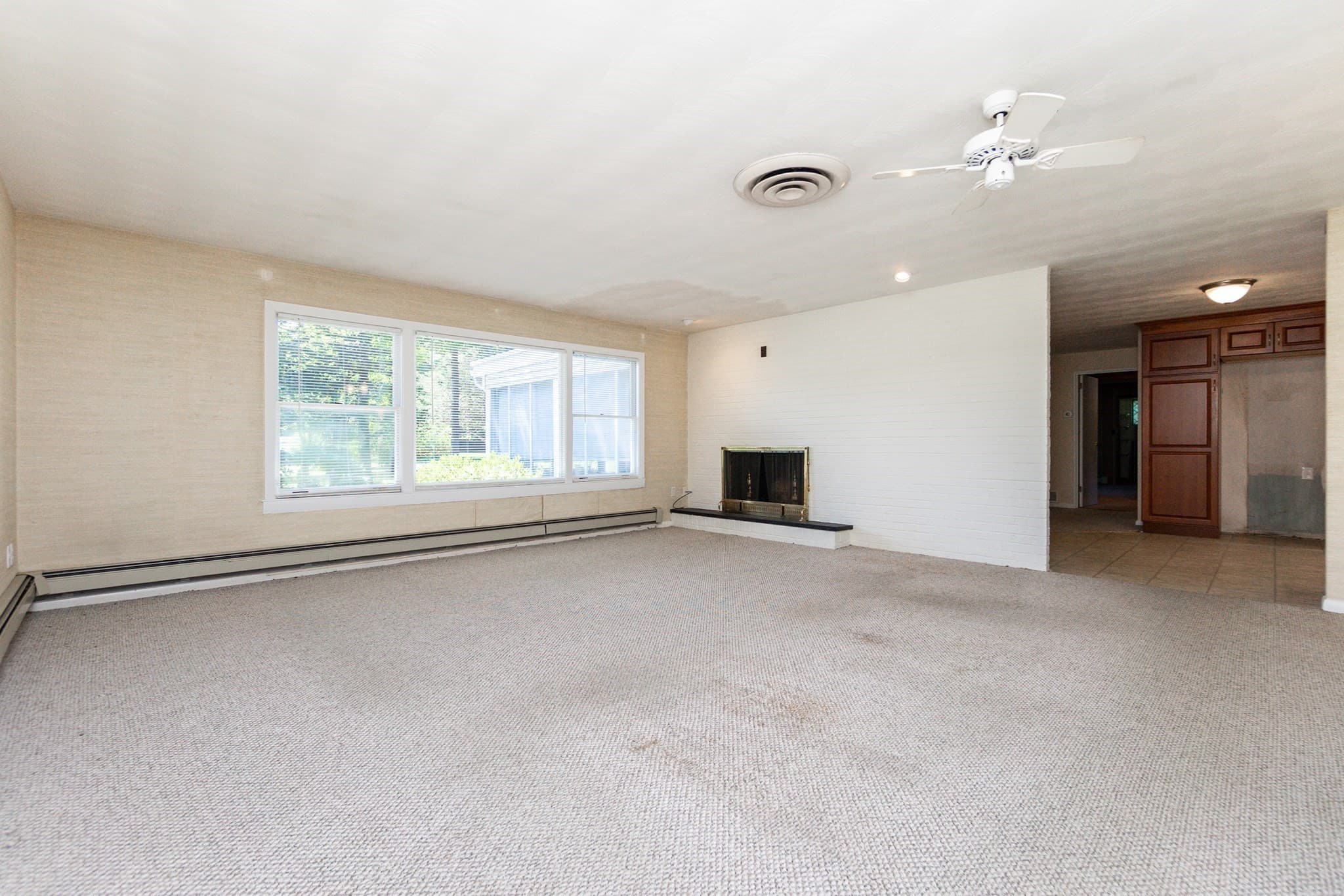 Single Family Residence at 4 Craig Rd, Framingham MA 01701, Framingham, photo 6 of 42