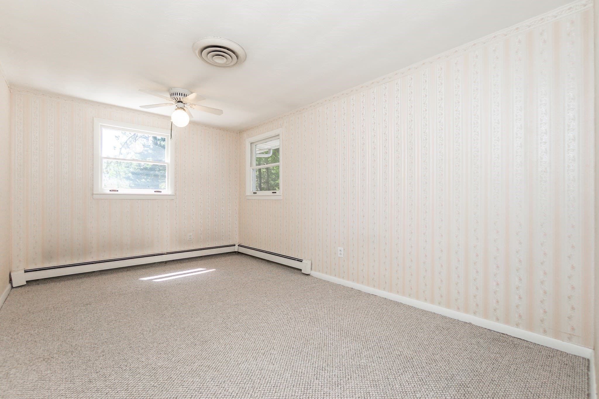 Single Family Residence at 4 Craig Rd, Framingham MA 01701, Framingham, photo 20 of 42