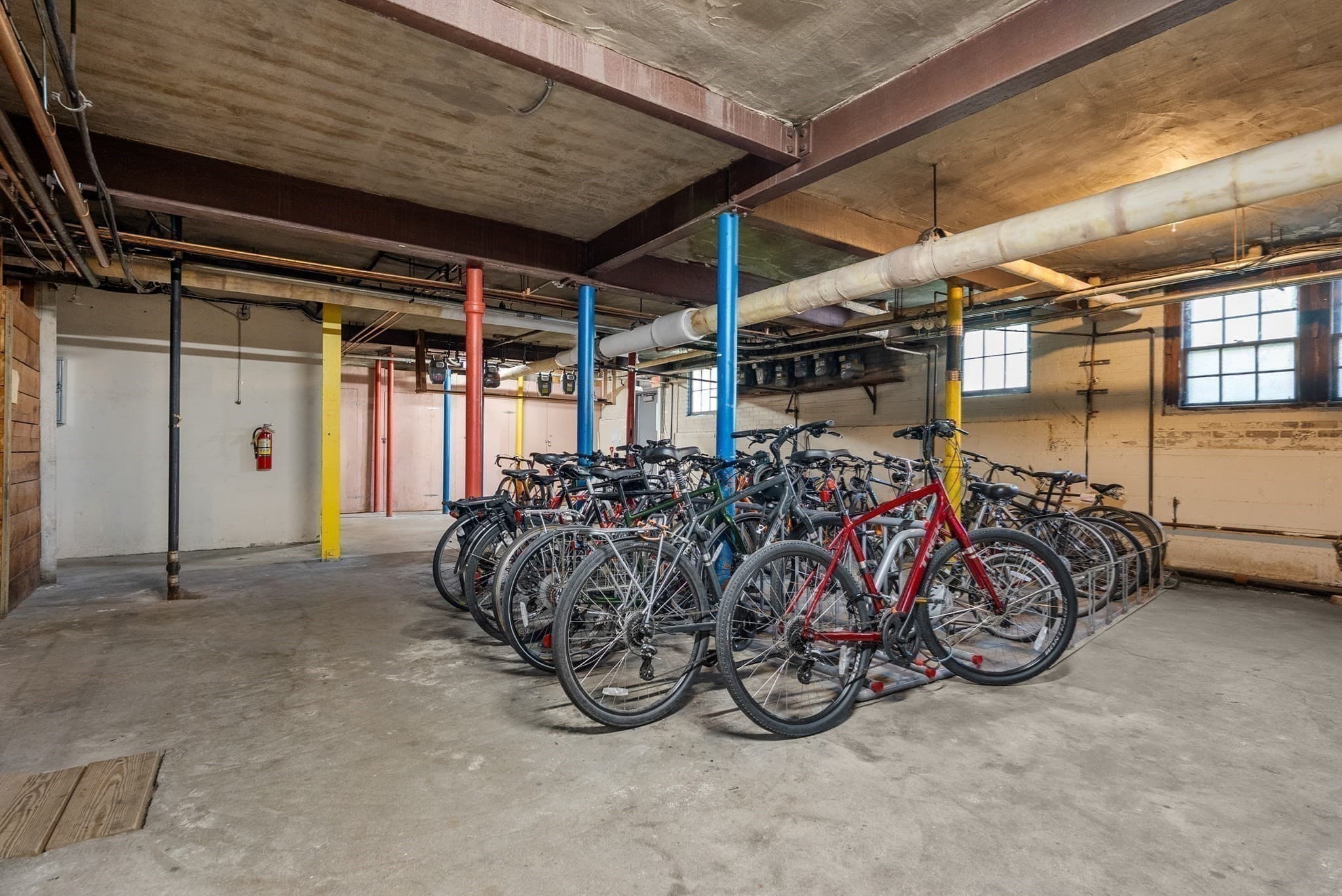 Condominium at 6 Washington Avenue # 11, Cambridge MA 02140, Cambridge, photo 13 of 15