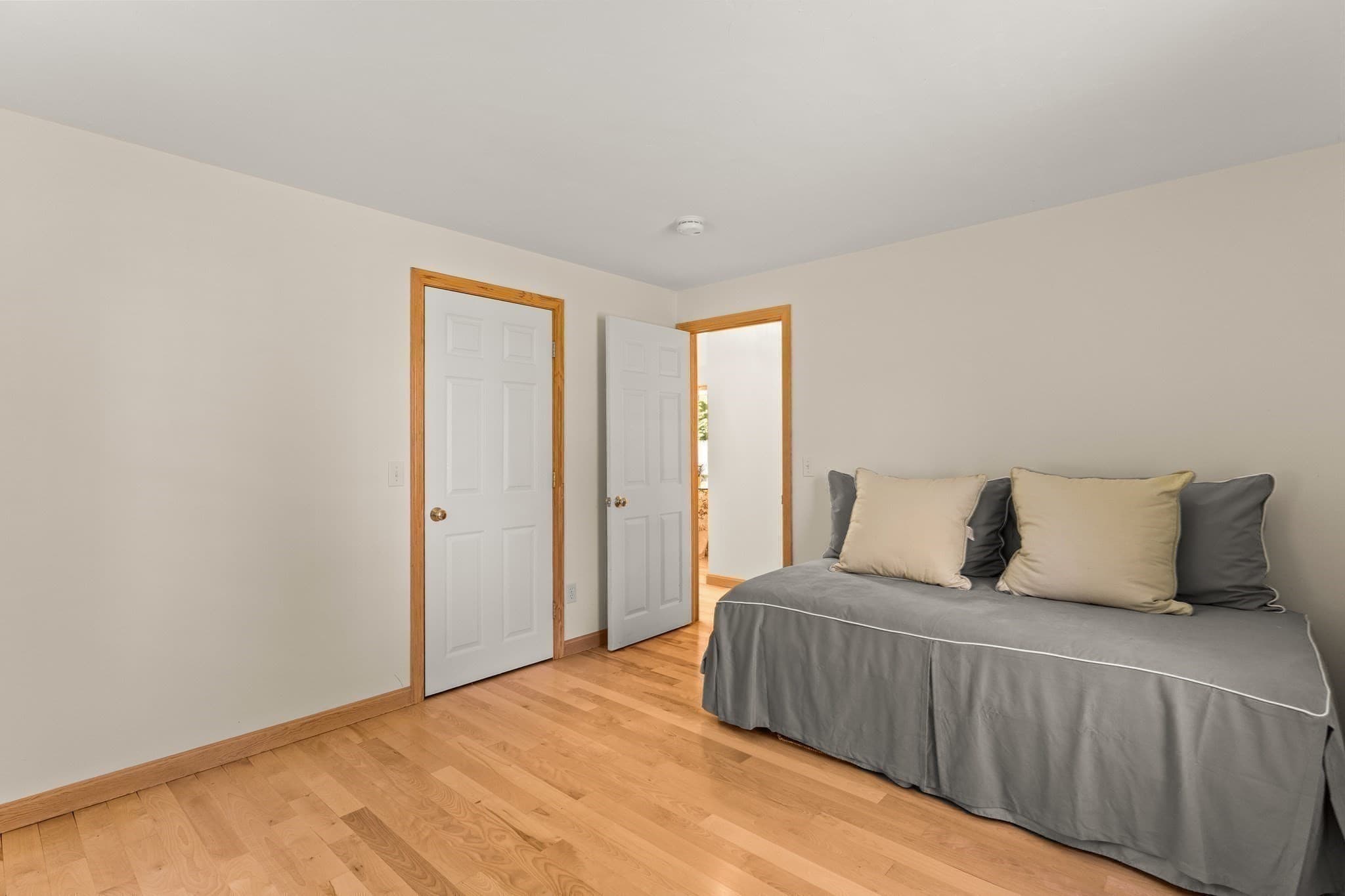 Single Family Residence at 137 Wianno Circle, Barnstable MA 02655, Barnstable, photo 20 of 39