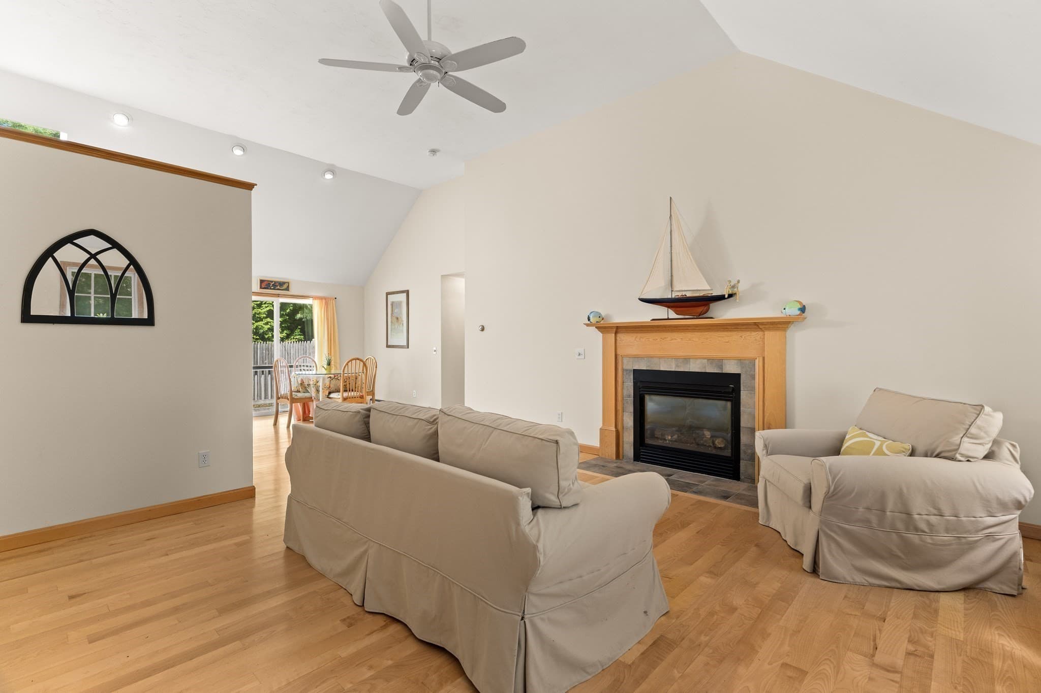Single Family Residence at 137 Wianno Circle, Barnstable MA 02655, Barnstable, photo 9 of 39