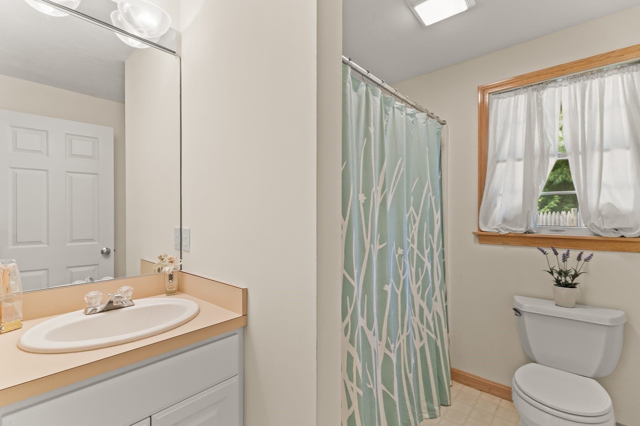 Single Family Residence at 137 Wianno Circle, Barnstable MA 02655, Barnstable, photo 18 of 39