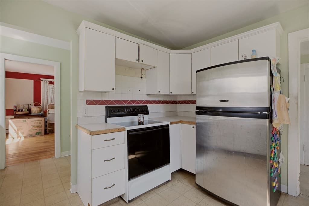 Single Family Residence at 283 Montgomery St, Fall River MA 02720, Fall River, photo 7 of 38