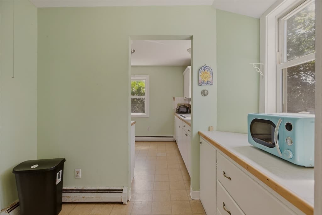 Single Family Residence at 283 Montgomery St, Fall River MA 02720, Fall River, photo 10 of 38