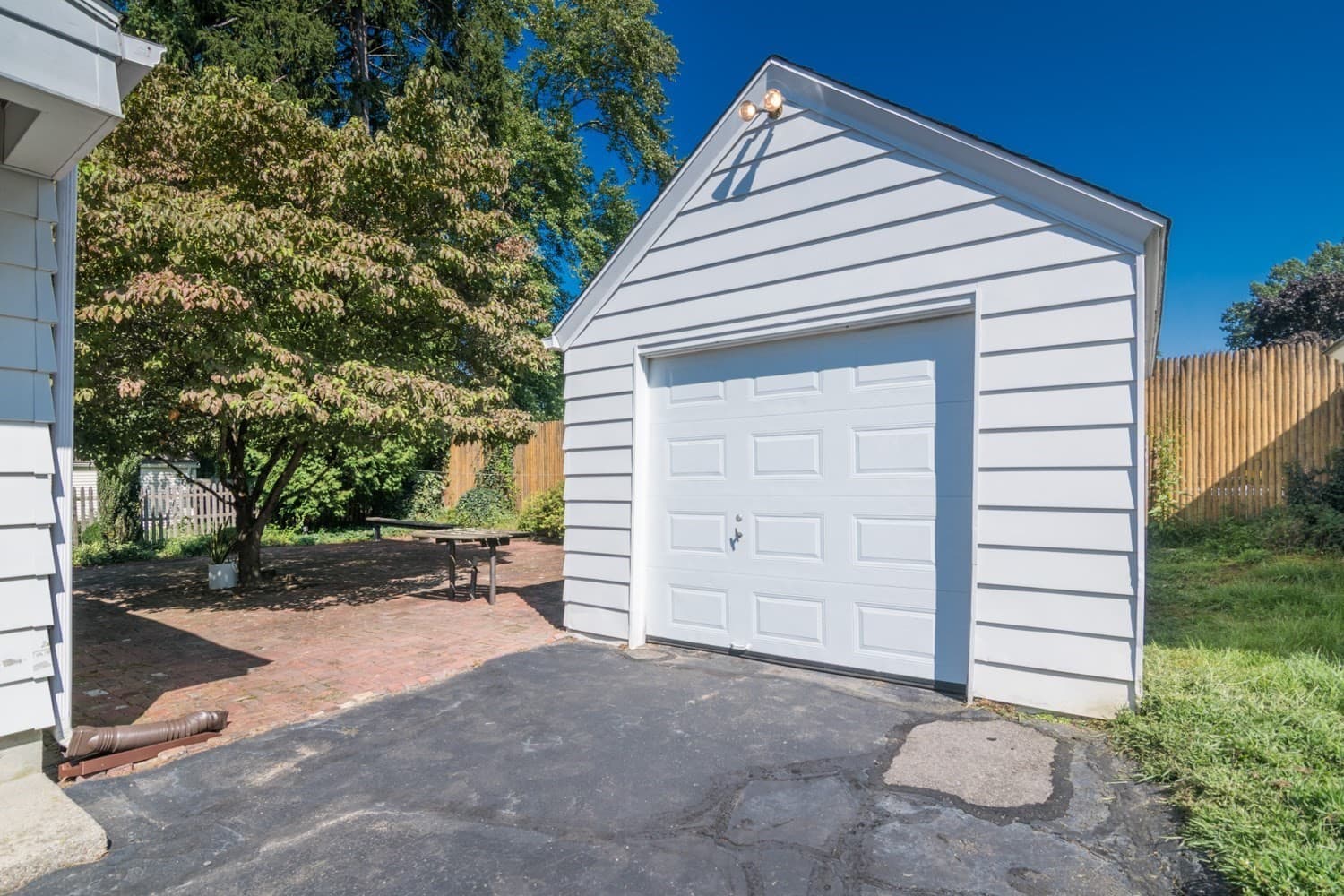 Single Family Residence at 32 Elmwood Ave, Longmeadow MA 01106, Longmeadow, photo 34 of 39