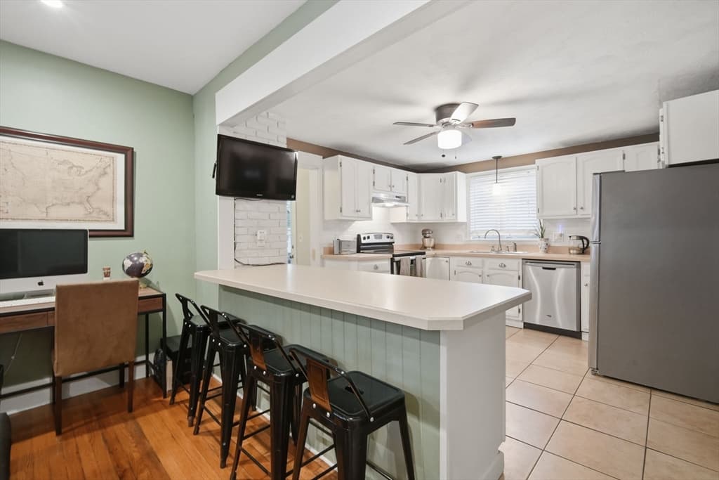 Single Family Residence at 43 Corona St, Springfield MA 01104, Springfield, photo 17 of 34