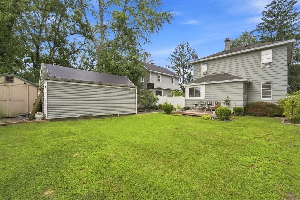 Single Family Residence at 43 Corona St, Springfield MA 01104, Springfield, photo 32 of 34