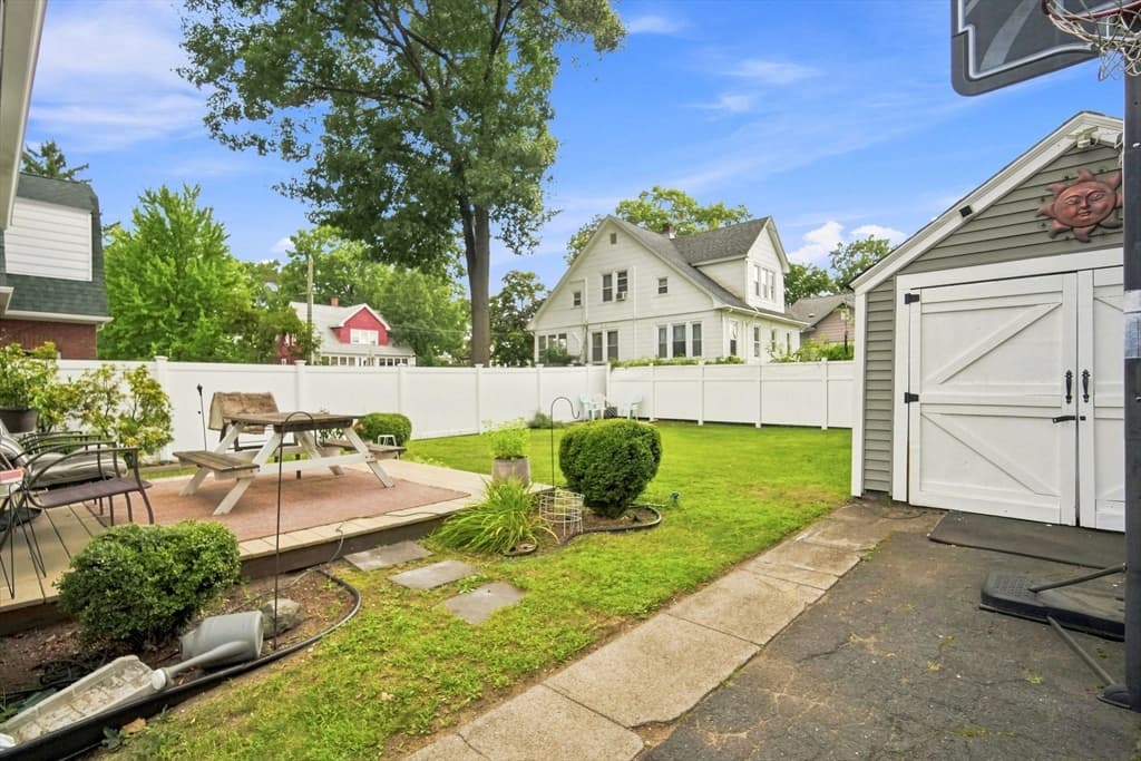 Single Family Residence at 43 Corona St, Springfield MA 01104, Springfield, photo 30 of 34
