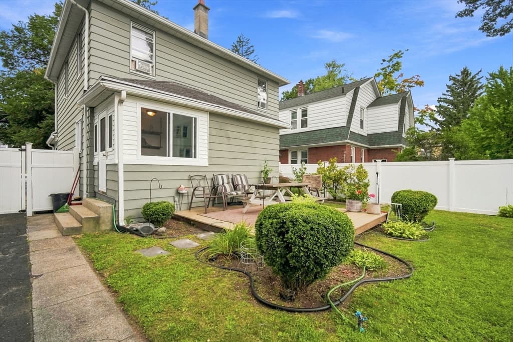 Single Family Residence at 43 Corona St, Springfield MA 01104, Springfield, photo 31 of 34