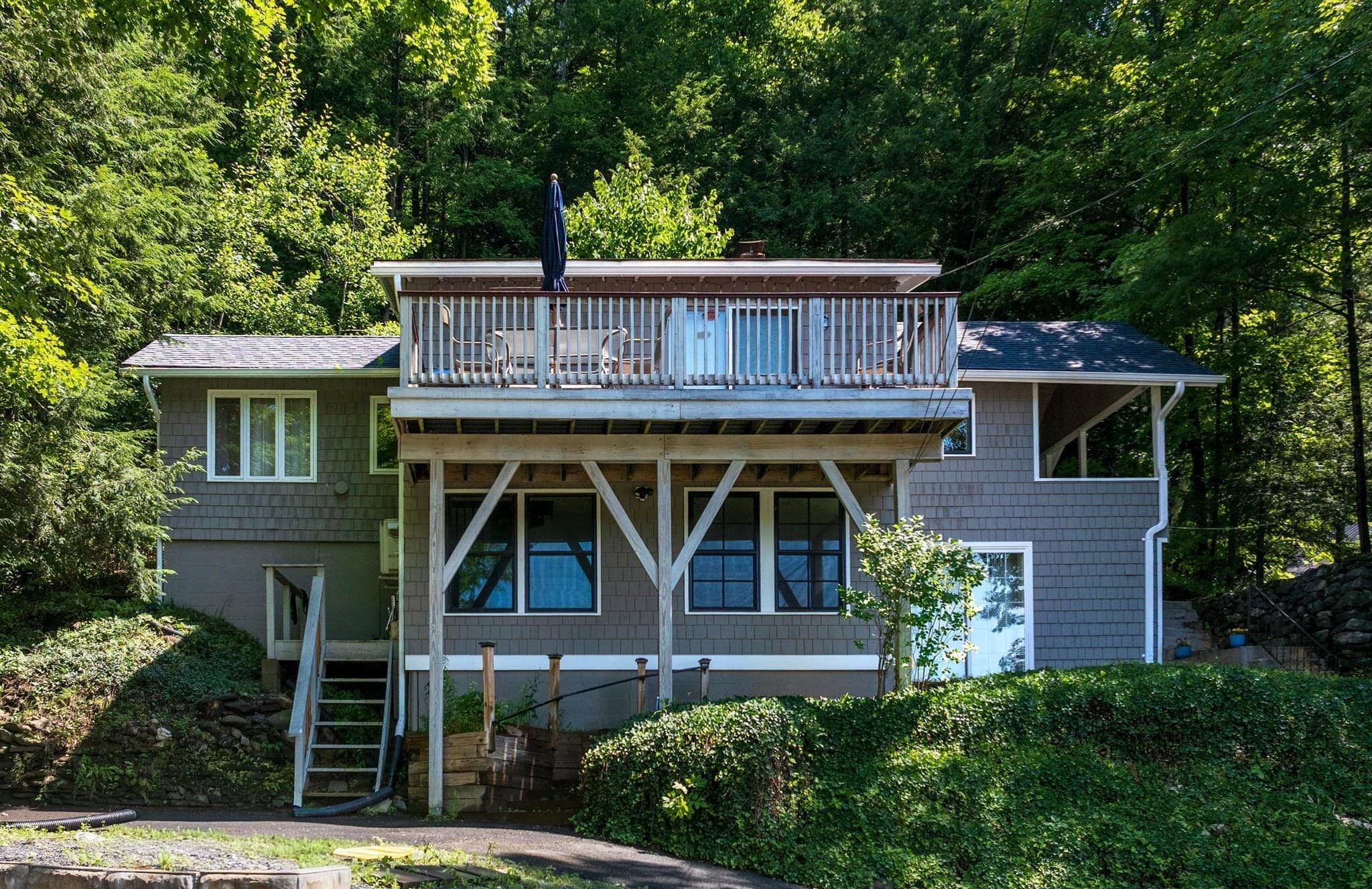 136 Buckland Rd, Ashfield MA 01330