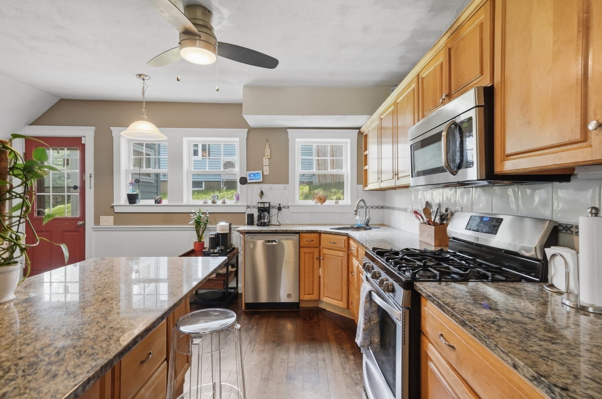 Condominium at 51 Fairmount Ave # 51, Wakefield MA 01880, photo 9 of 34