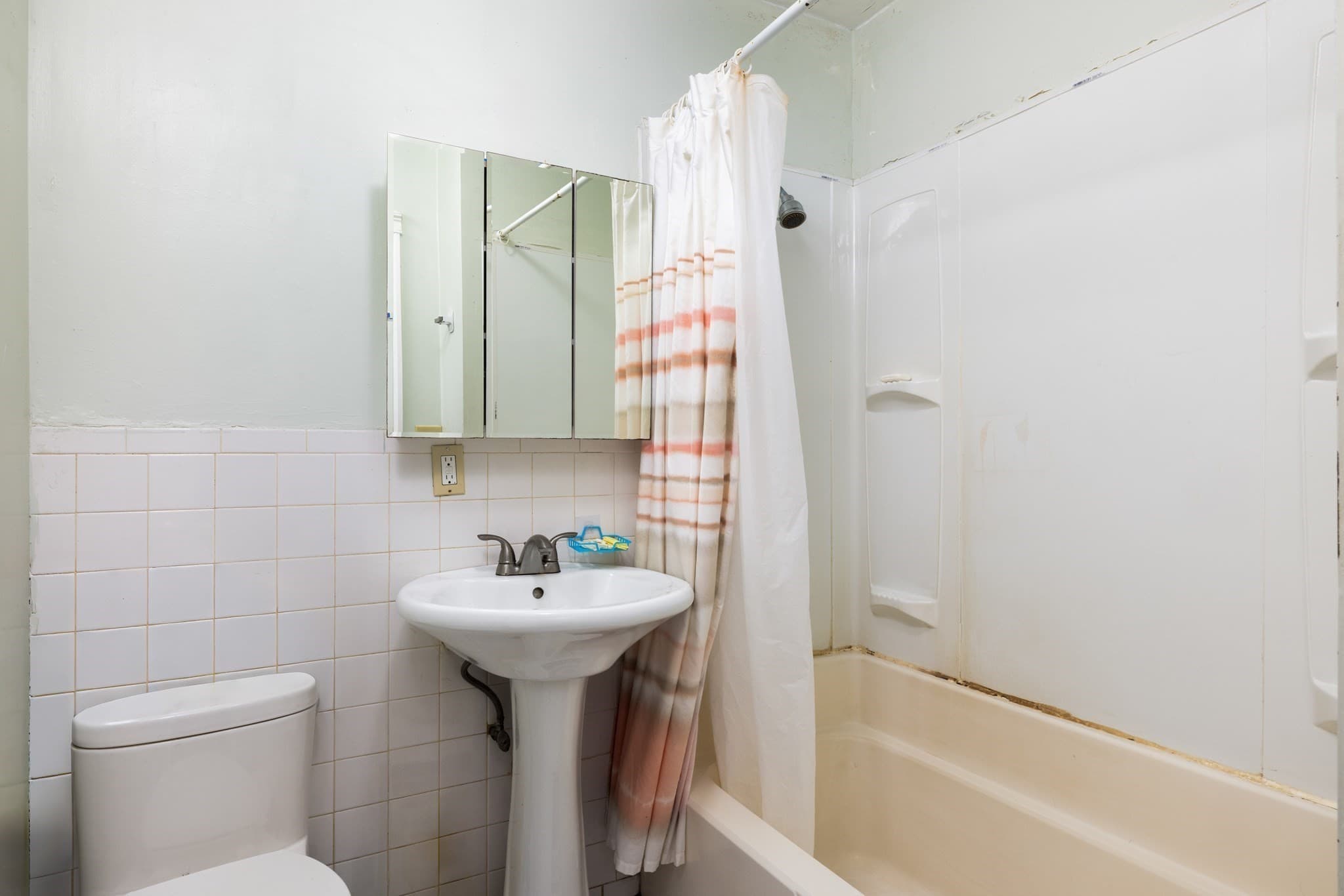 3 Family at 344 Bowdoin Street, Boston MA 02122, Boston, photo 11 of 24