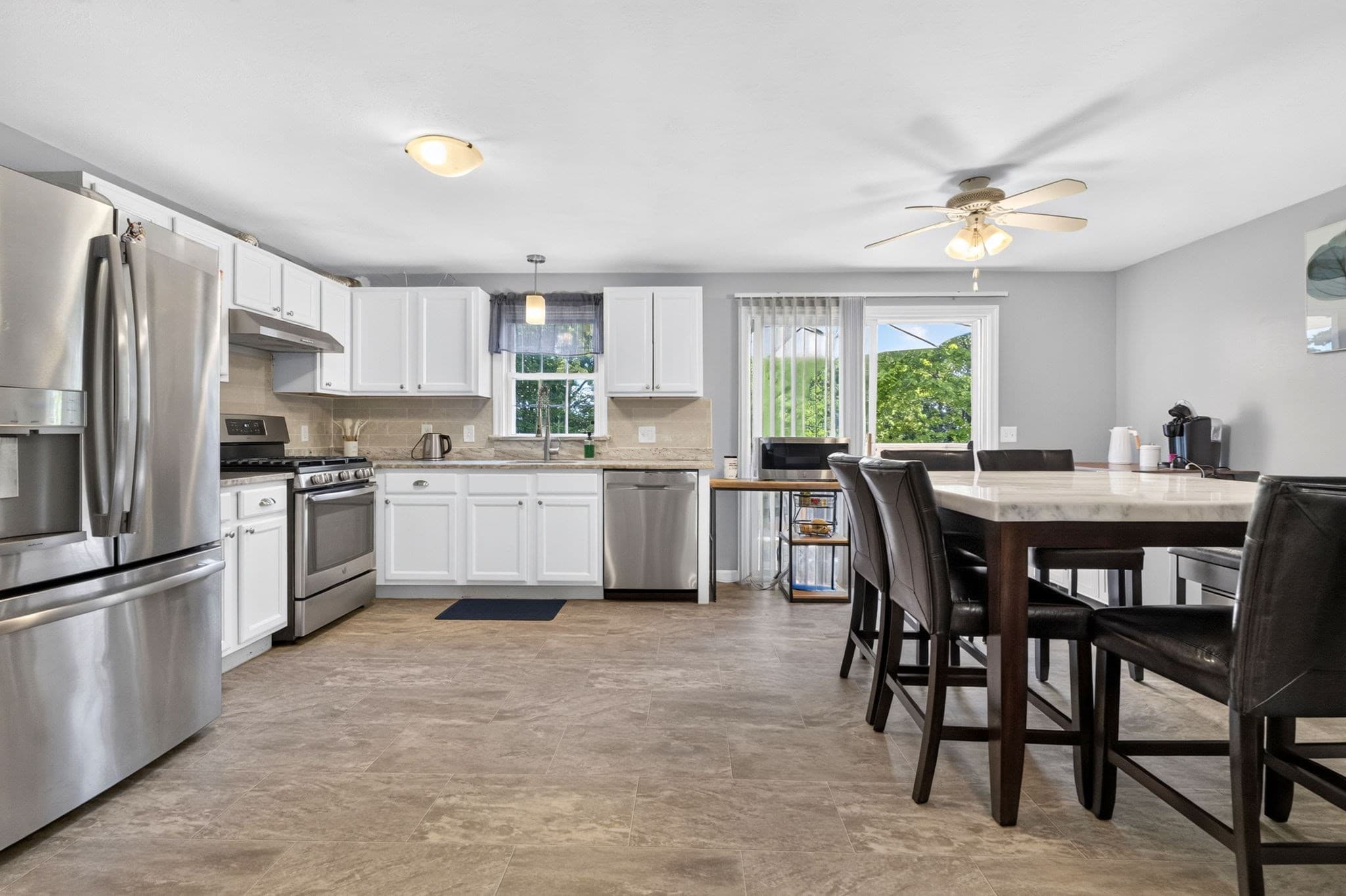Condominium at 26 Ashworth Ter # 26, Haverhill MA 01832, photo 6 of 32