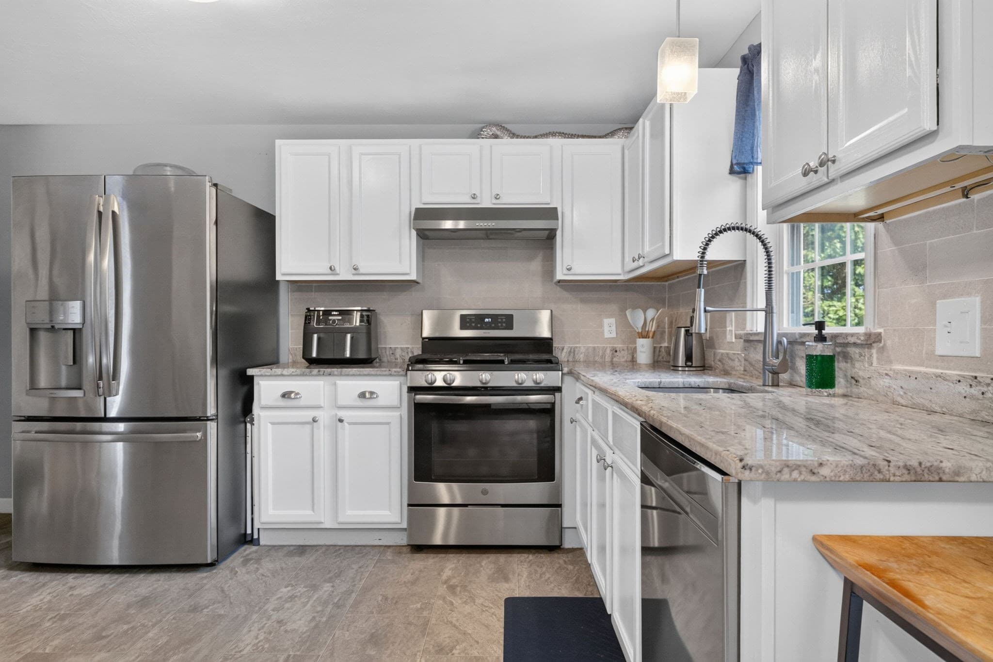 Condominium at 26 Ashworth Ter # 26, Haverhill MA 01832, photo 9 of 32