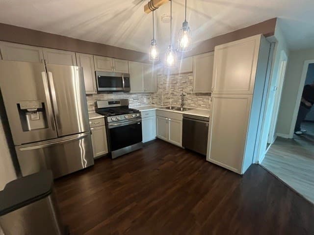 Condominium at 464 Bank St # 5, Fall River MA 02720, Fall River, photo 3 of 13