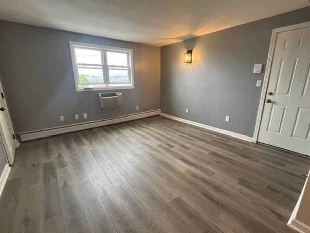 Condominium at 464 Bank St # 5, Fall River MA 02720, Fall River, photo 5 of 13