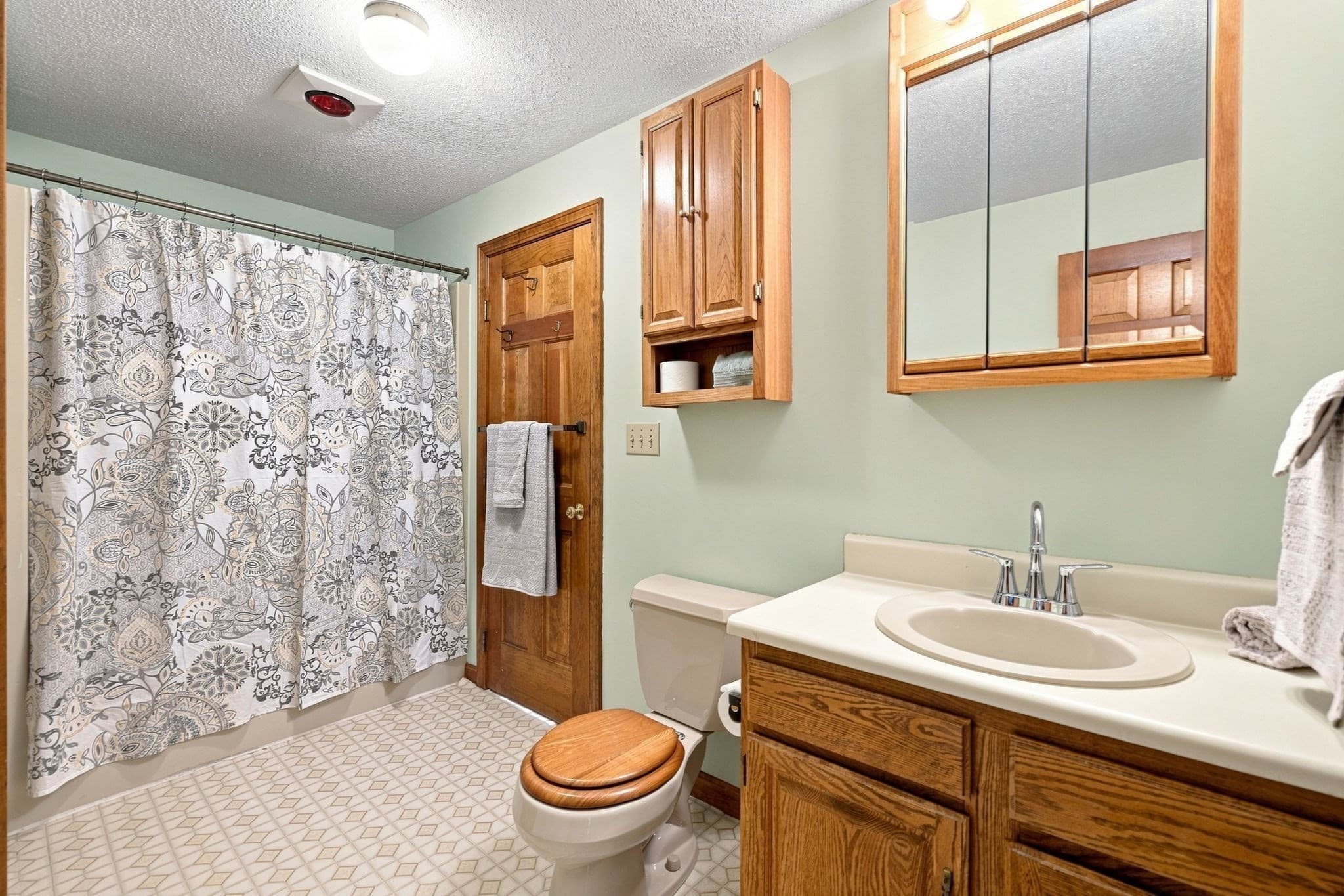 Condominium at E-46 Scotty Hollow Dr # 46, Chelmsford MA 01863, Chelmsford, photo 27 of 41