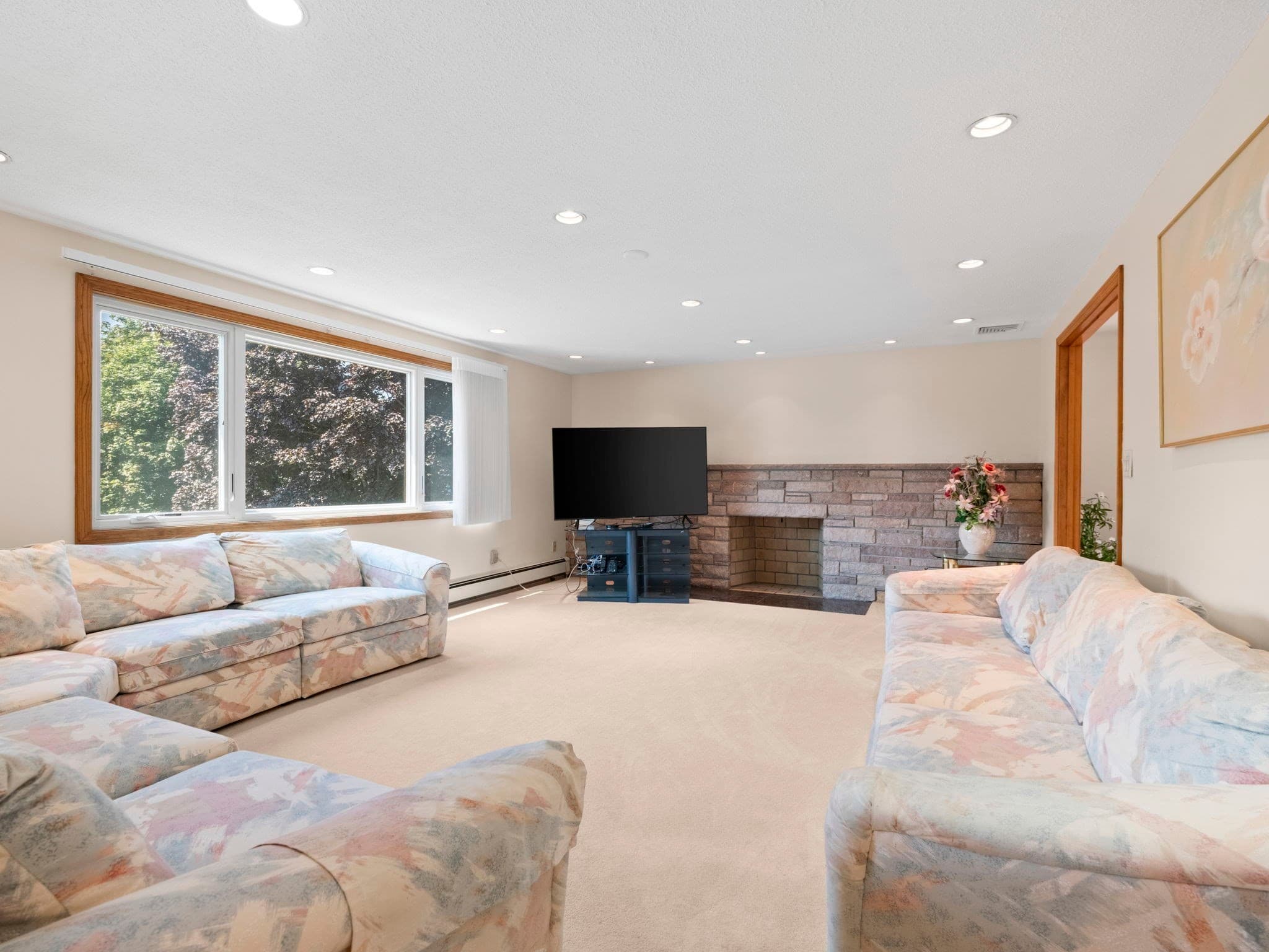 Single Family Residence at 15 Vista Ave, Salem MA 01970, Salem, photo 6 of 37