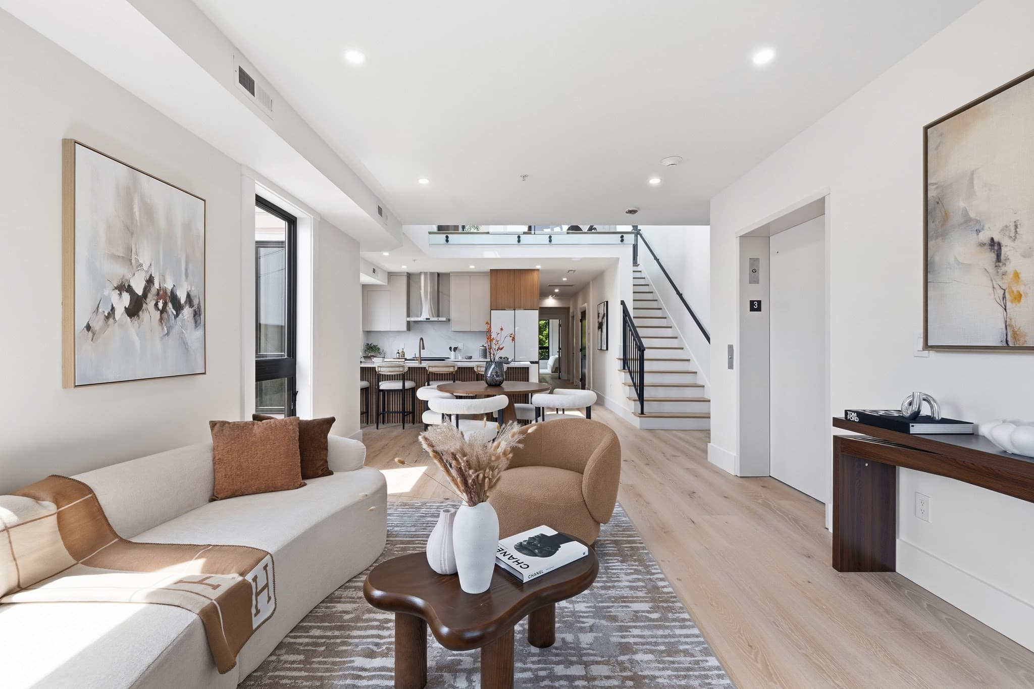 Condominium at 17 Holmes, Quincy MA 02171, Quincy, photo 2 of 38