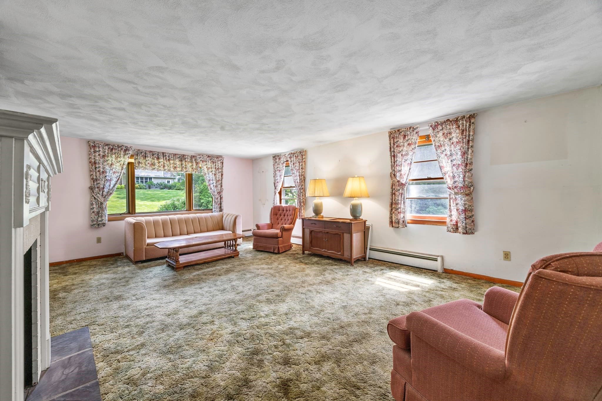 Single Family Residence at 20 S Sycamore Knls, South Hadley MA 01075, photo 10 of 37
