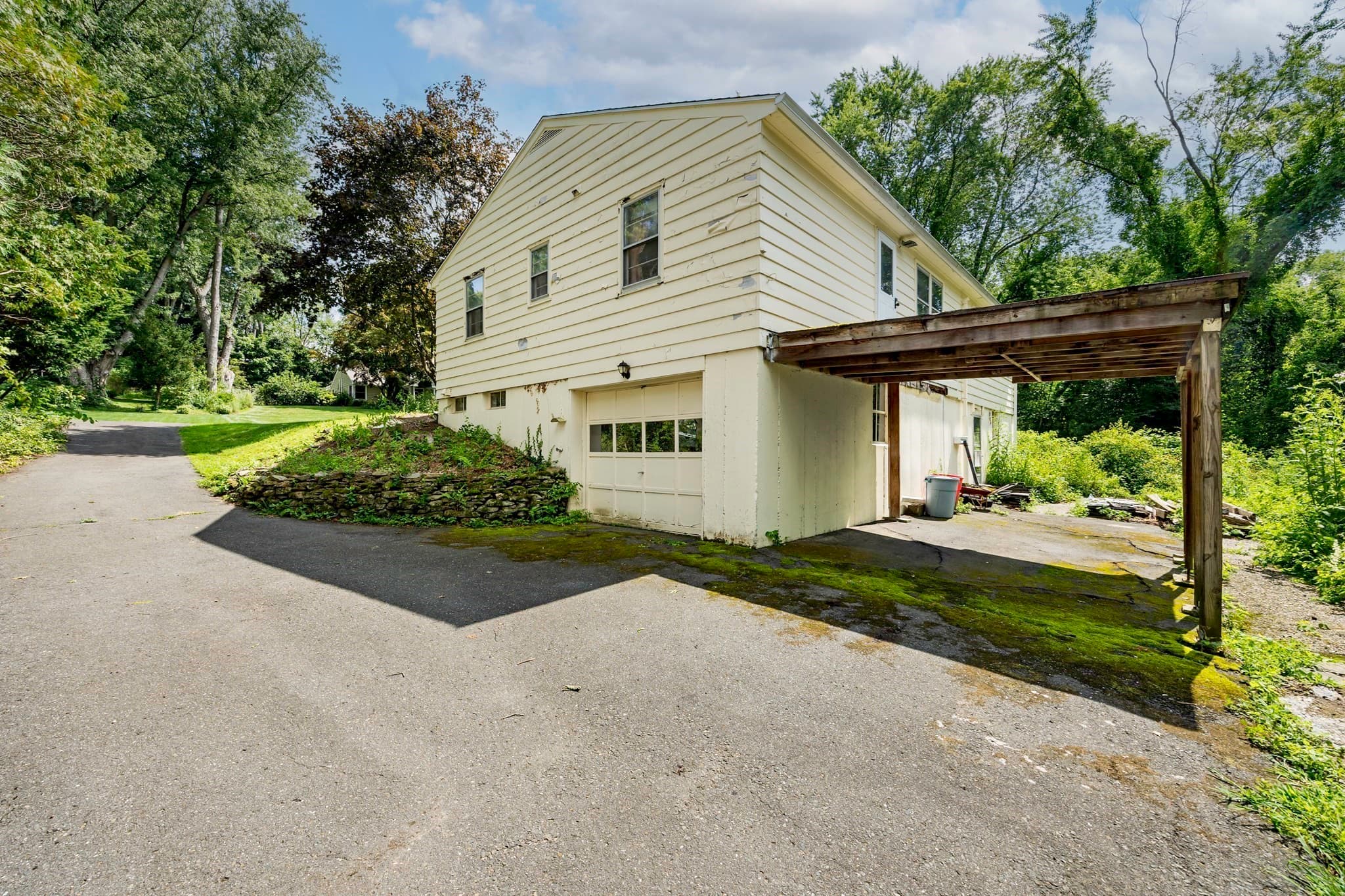 Single Family Residence at 20 S Sycamore Knls, South Hadley MA 01075, photo 29 of 37