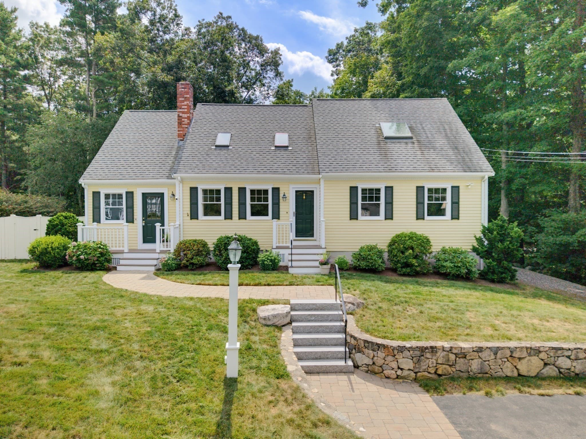 1804 Washington St, Holliston MA 01746
