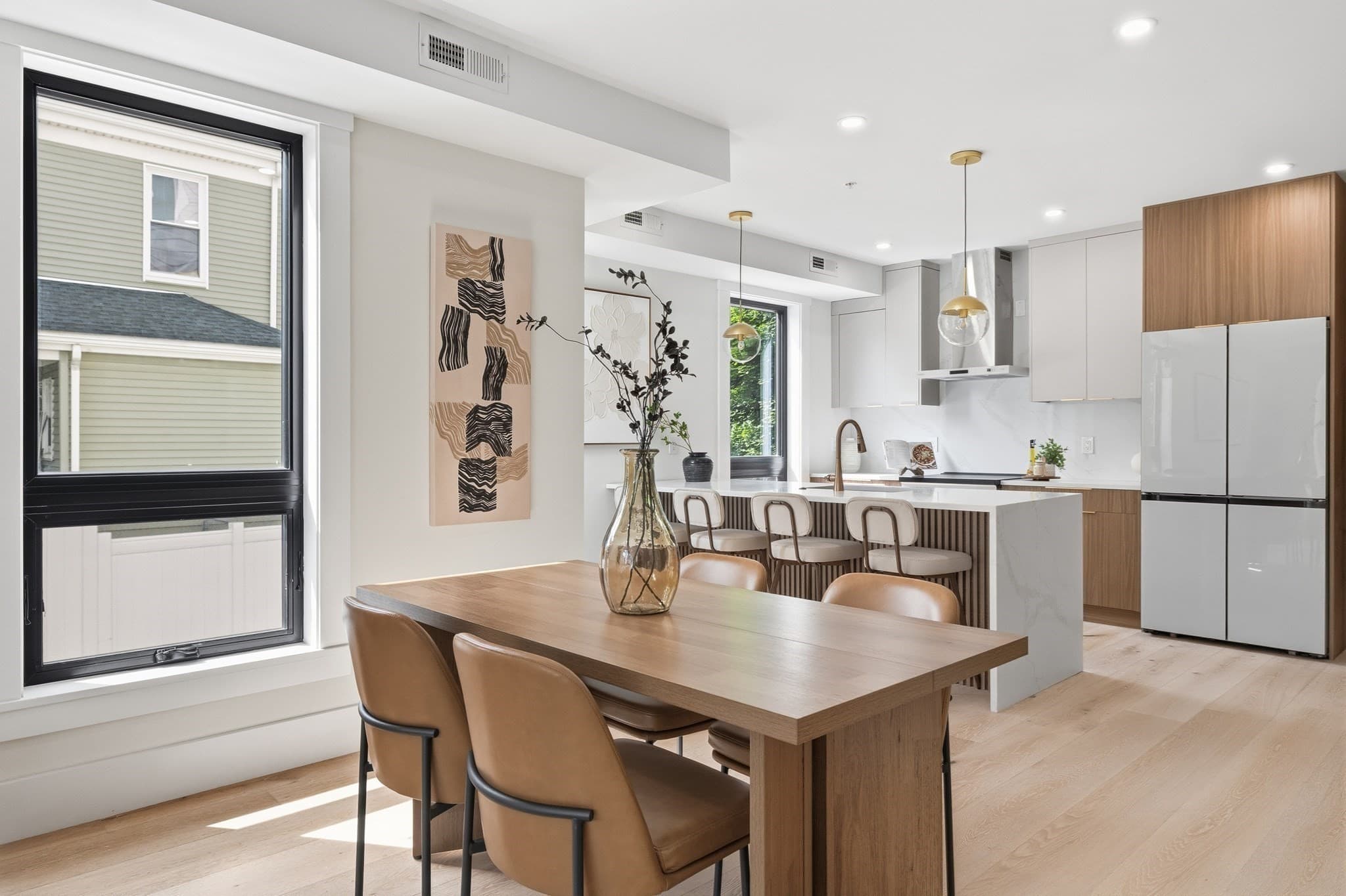 Condominium at 17 Holmes # 1, Quincy MA 02171, Quincy, photo 7 of 25