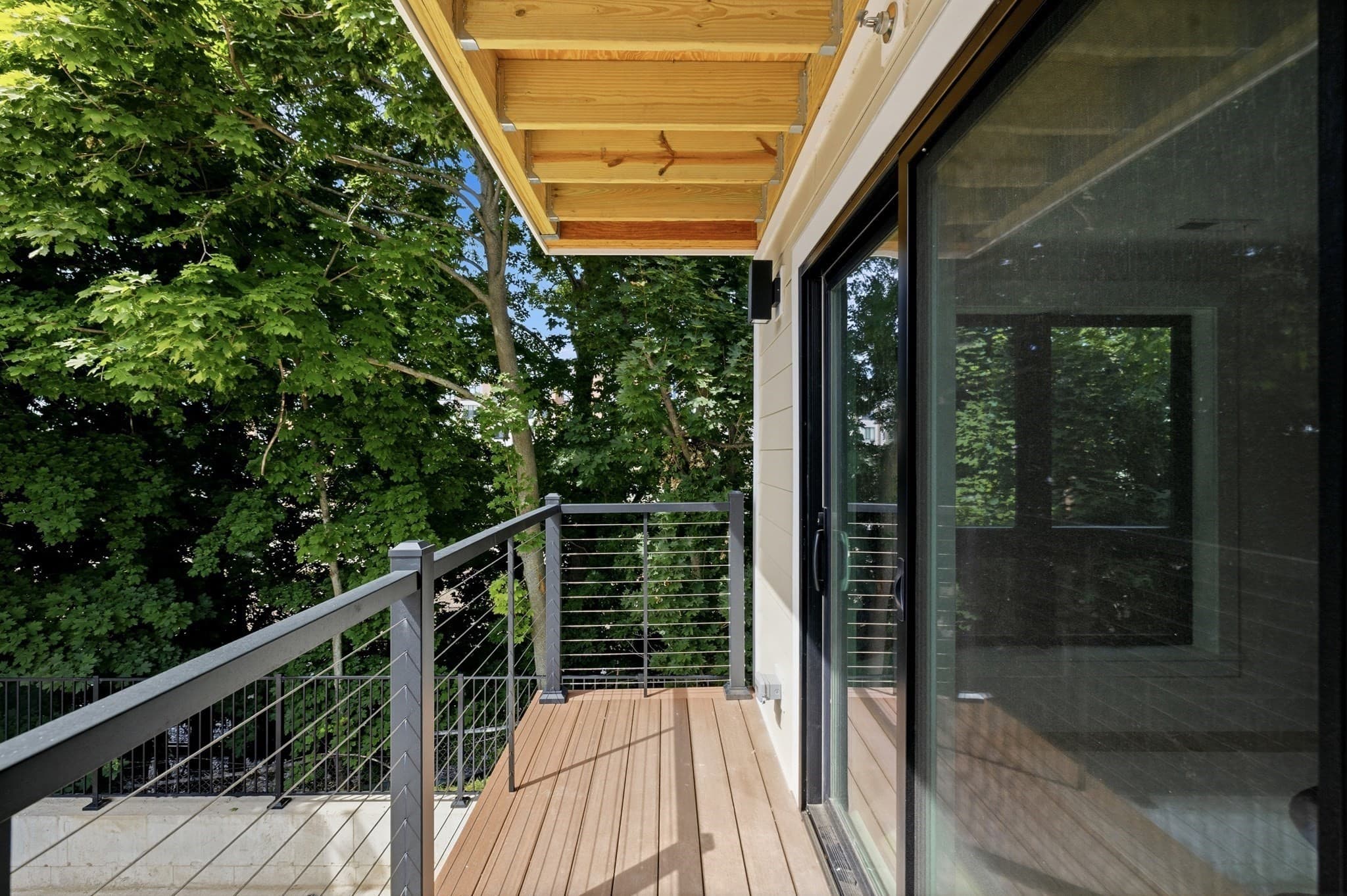 Condominium at 17 Holmes # 1, Quincy MA 02171, Quincy, photo 21 of 25