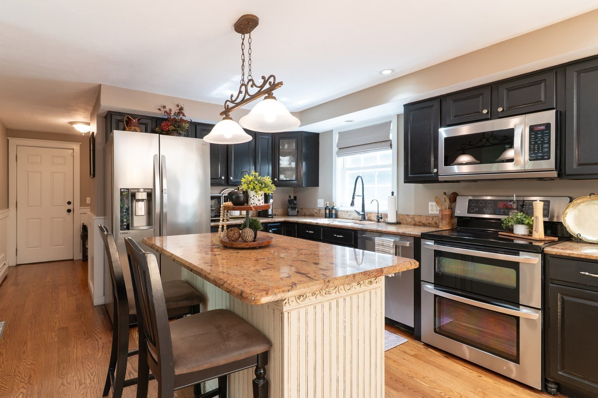 Single Family Residence at 55 S Shore Dr, Sturbridge MA 01566, Sturbridge, photo 6 of 42