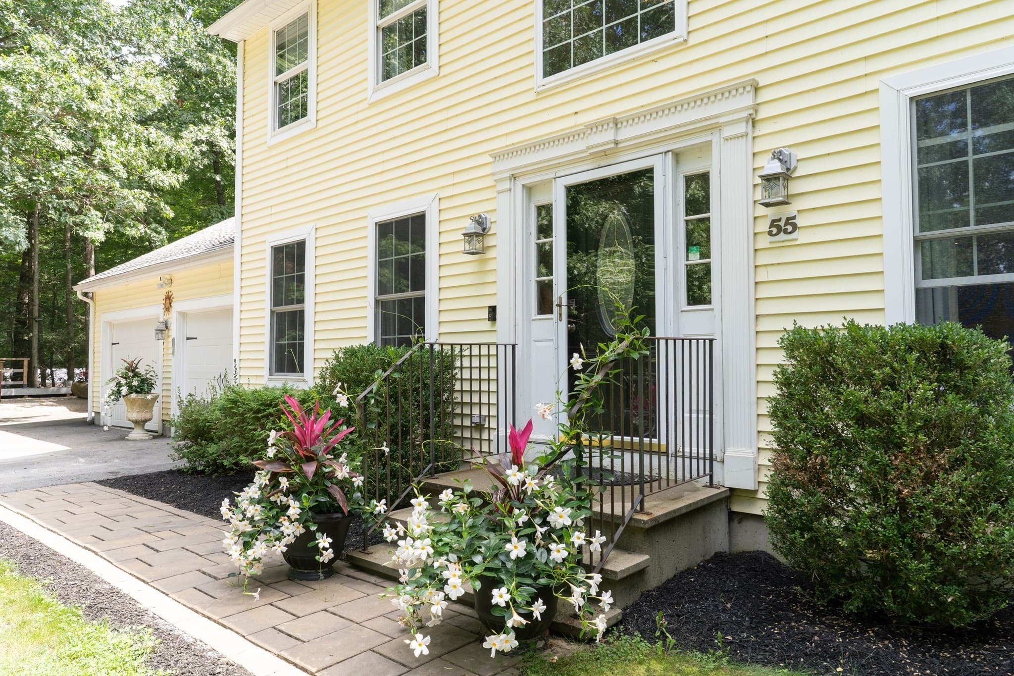 Single Family Residence at 55 S Shore Dr, Sturbridge MA 01566, Sturbridge, photo 3 of 42