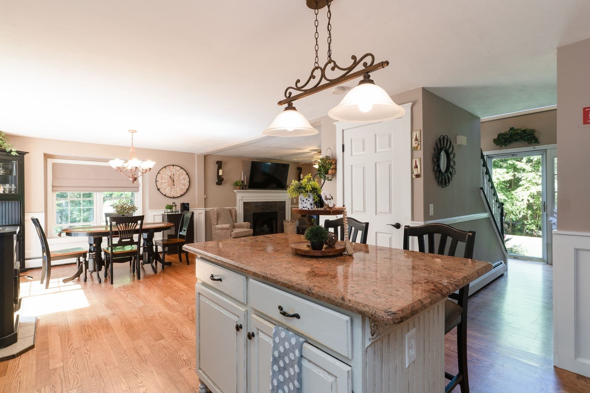 Single Family Residence at 55 S Shore Dr, Sturbridge MA 01566, Sturbridge, photo 9 of 42