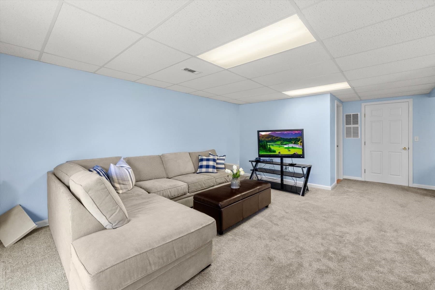 Condominium at 28 Coldspring Dr # C, Sutton MA 01590, Sutton, photo 32 of 42