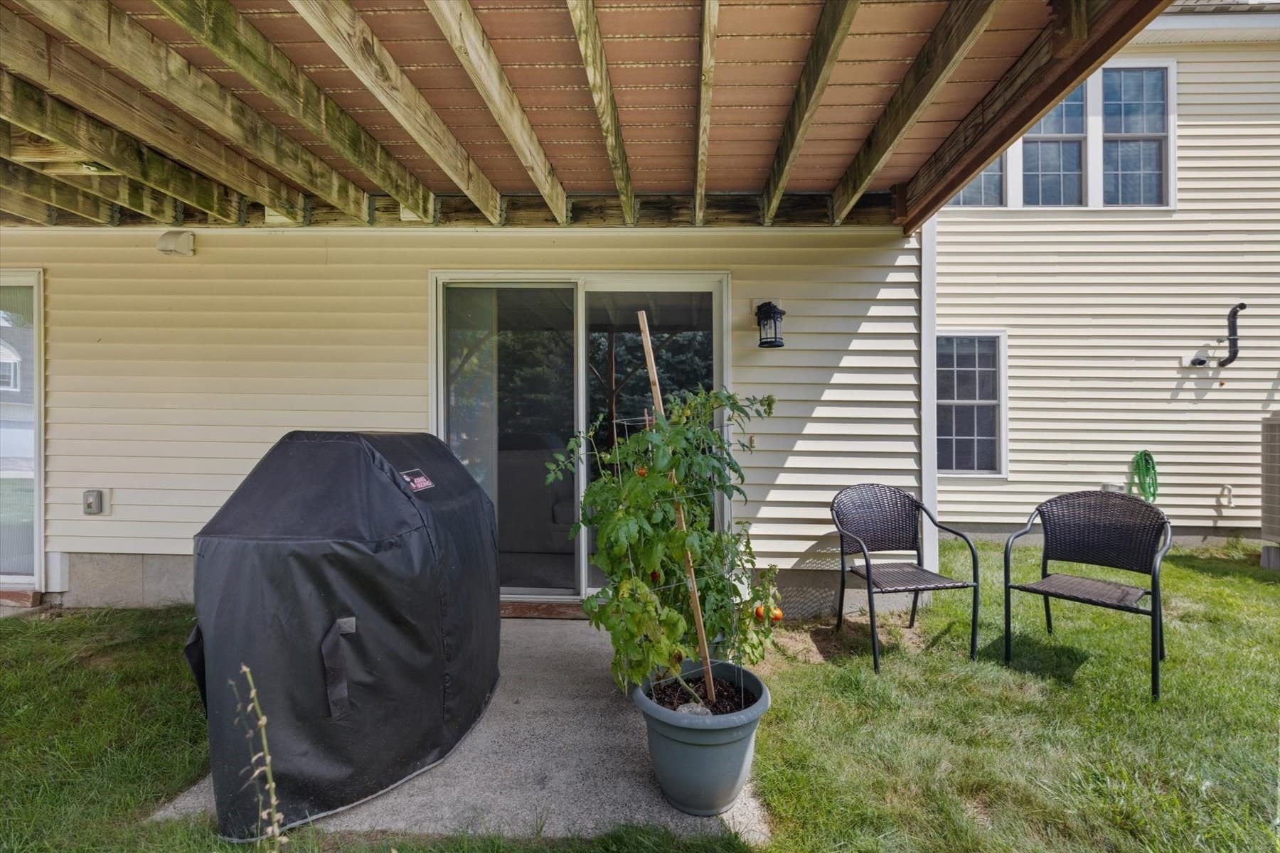 Condominium at 28 Coldspring Dr # C, Sutton MA 01590, Sutton, photo 34 of 42