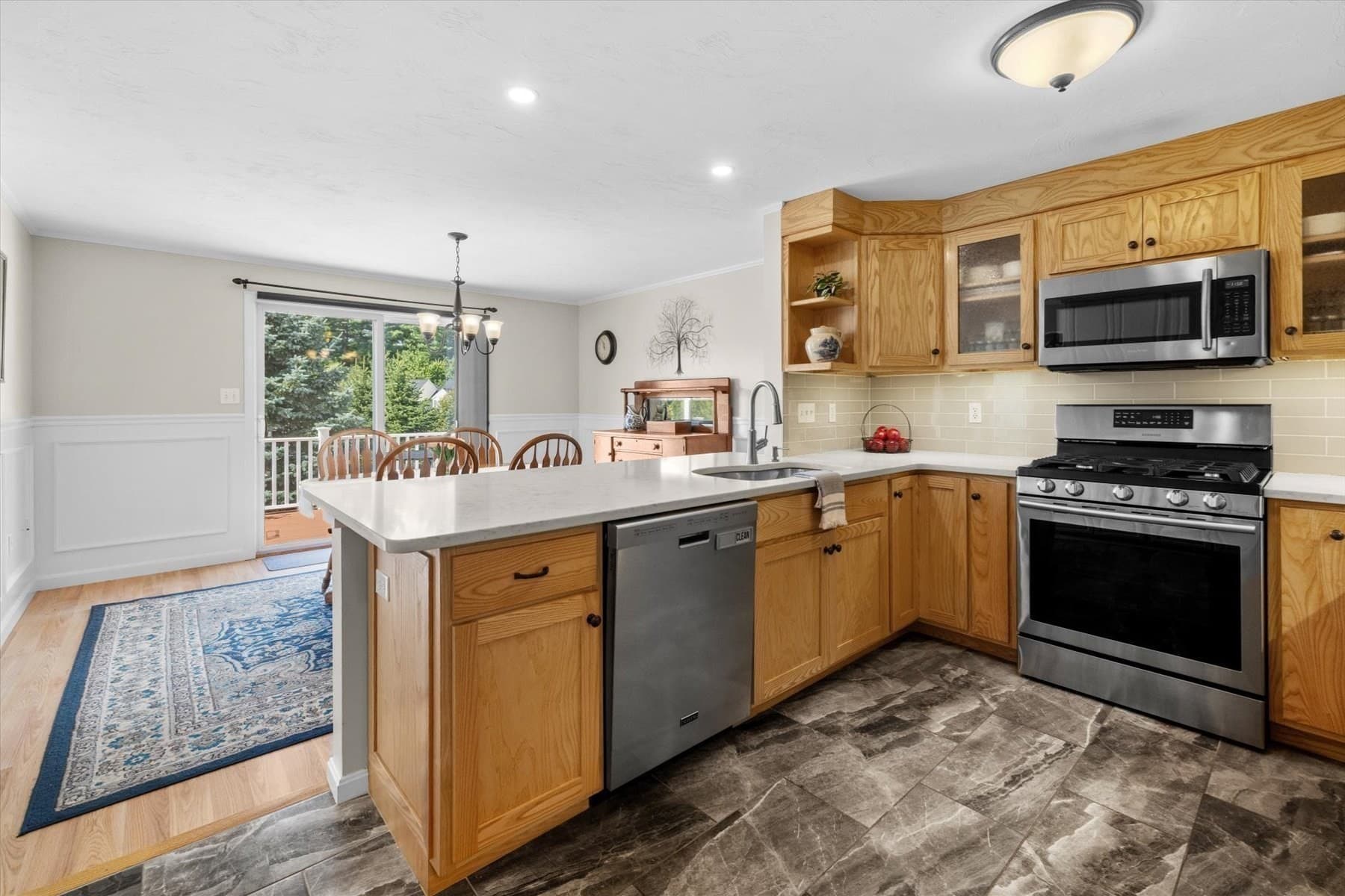 Condominium at 28 Coldspring Dr # C, Sutton MA 01590, Sutton, photo 11 of 42