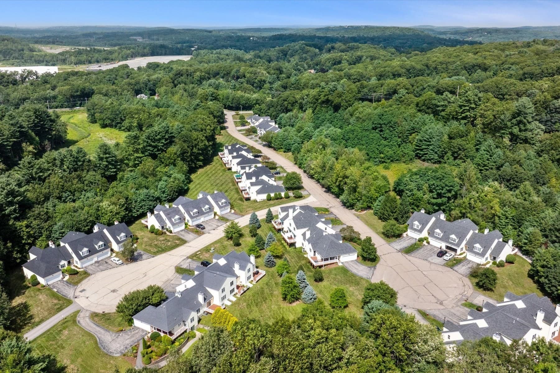 Condominium at 28 Coldspring Dr # C, Sutton MA 01590, Sutton, photo 39 of 42