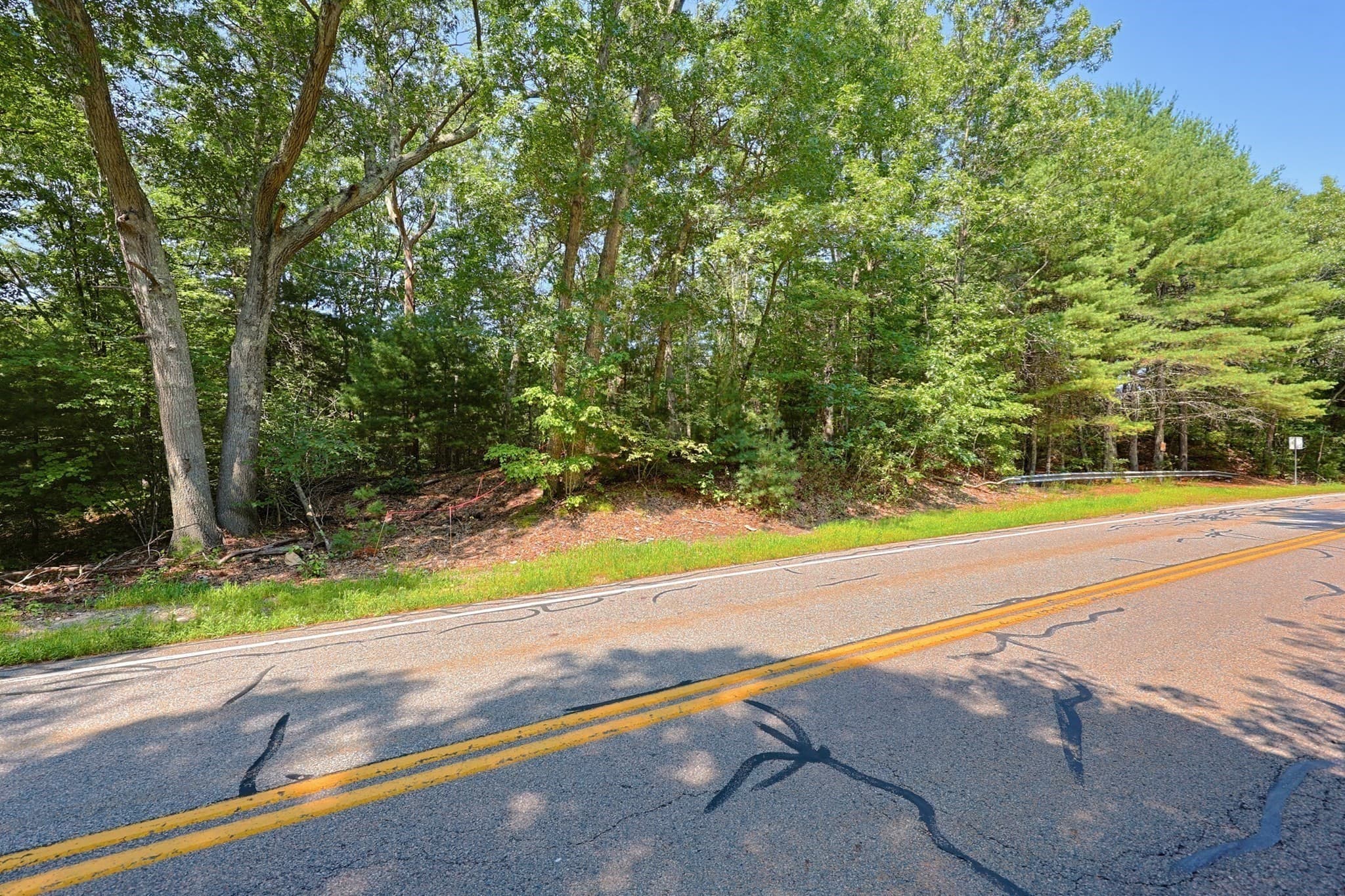Residential at 4 East Street, Foxboro MA 02035, photo 16 of 17