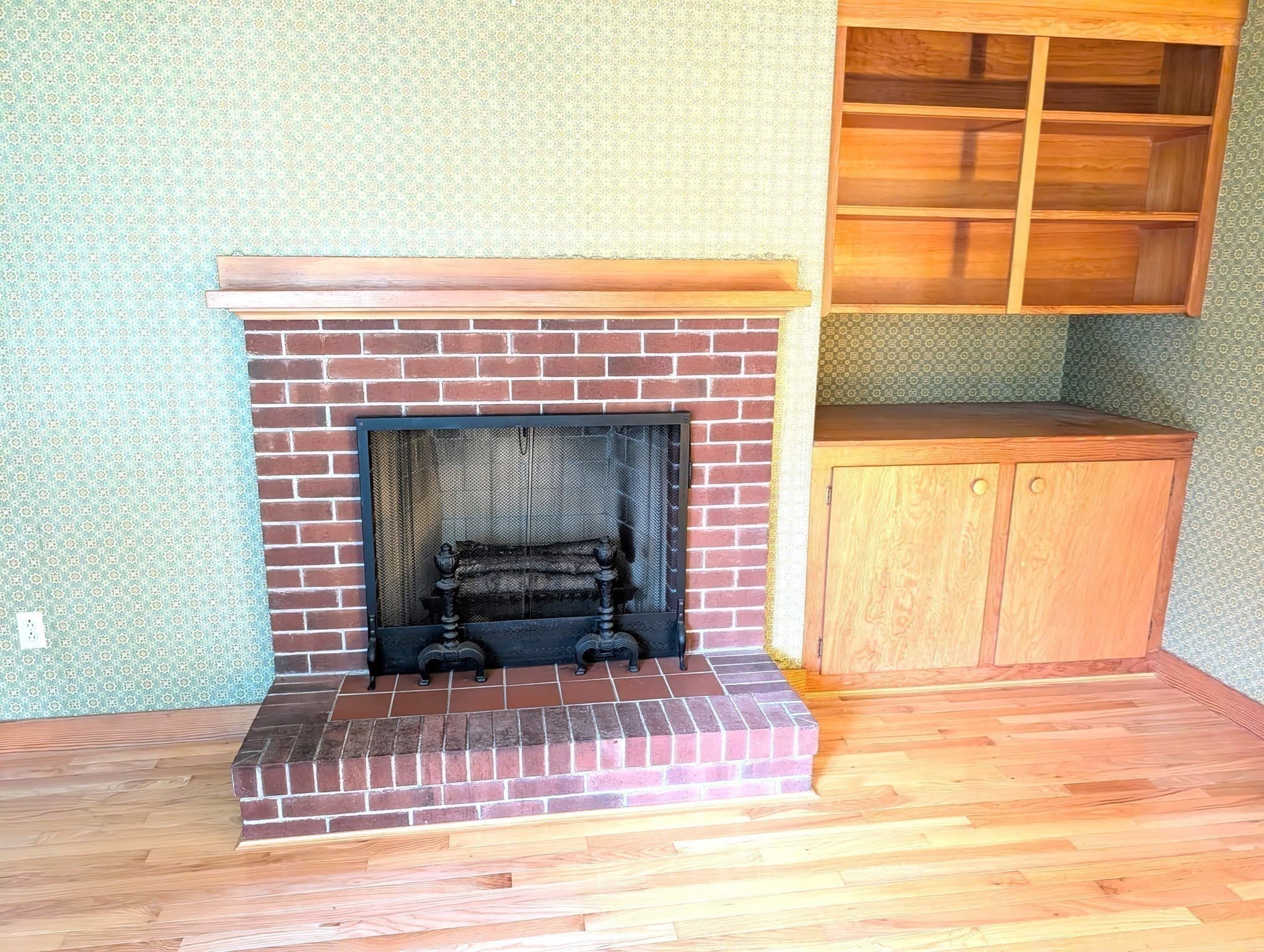 Single Family Residence at 7 Allen St, West Brookfield MA 01585, West Brookfield, photo 10 of 25