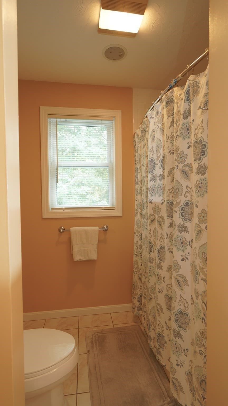 Condominium at 660 Thacher # 02, Attleboro MA 02703, Attleboro, photo 22 of 35
