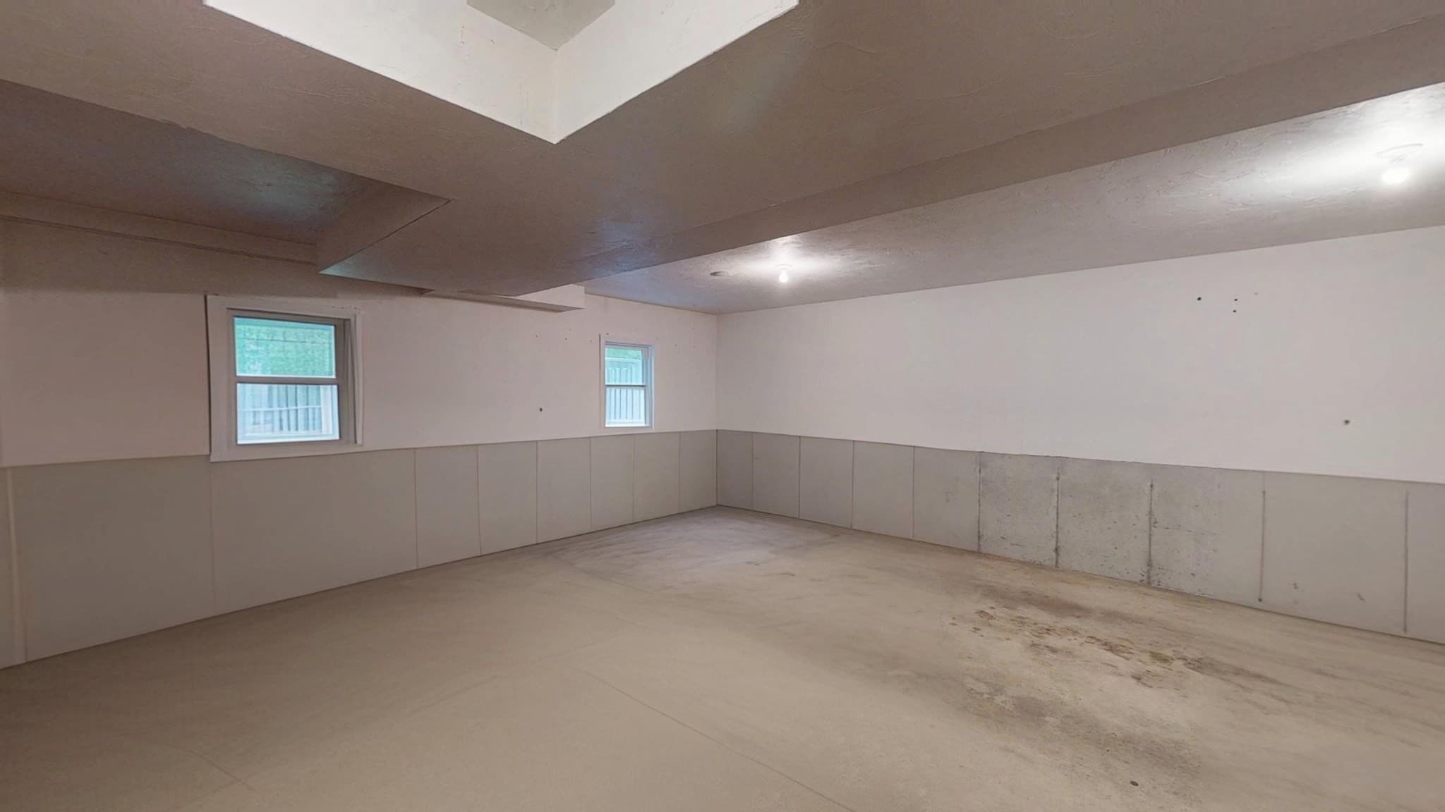 Condominium at 660 Thacher # 02, Attleboro MA 02703, Attleboro, photo 32 of 35