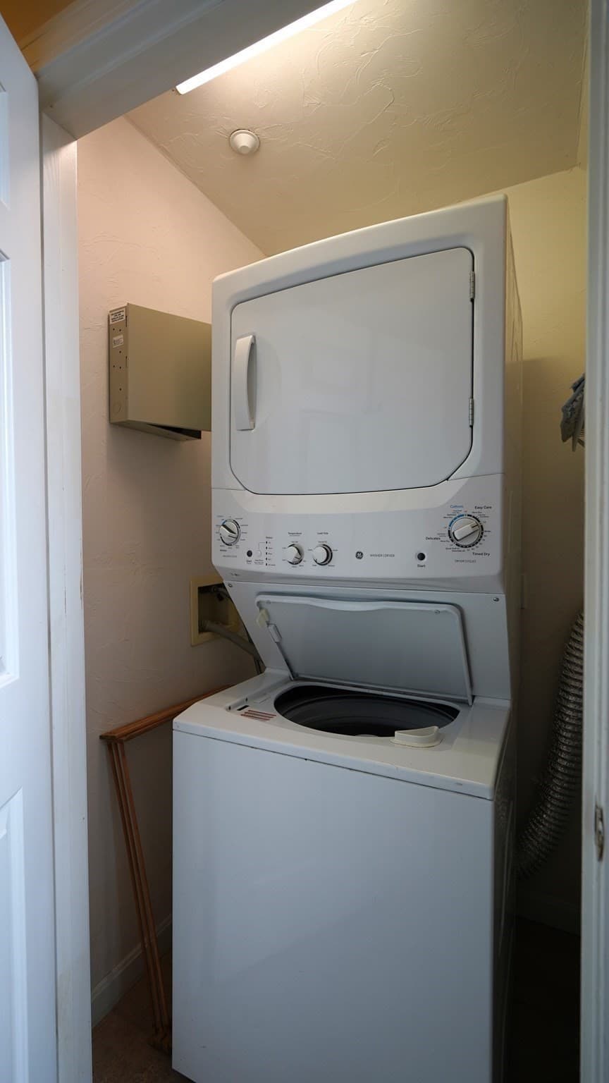 Condominium at 660 Thacher # 02, Attleboro MA 02703, Attleboro, photo 29 of 35