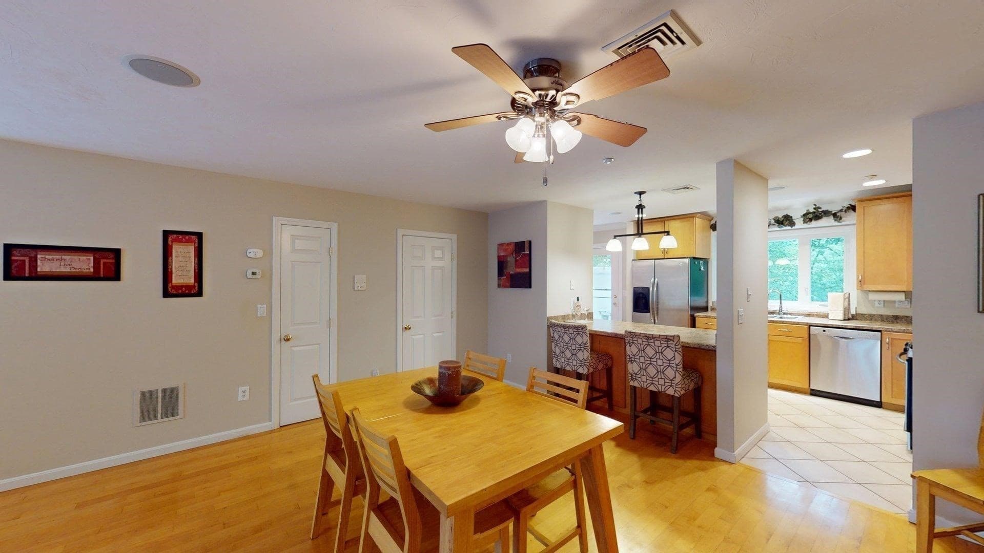 Condominium at 660 Thacher # 02, Attleboro MA 02703, Attleboro, photo 4 of 35