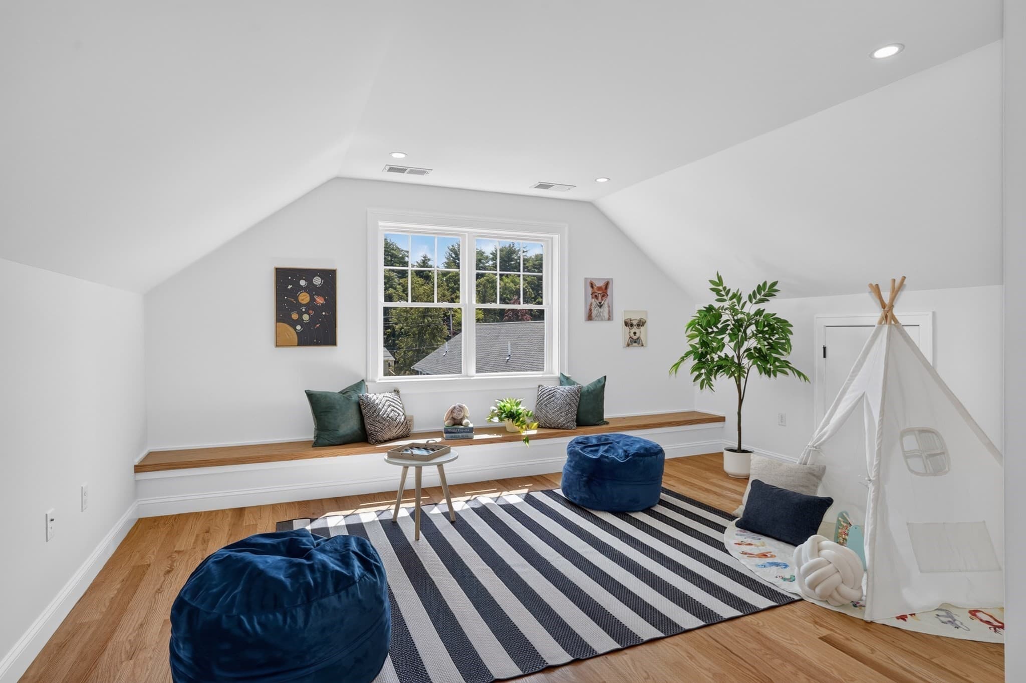 Single Family Residence at 4 Wildwood St, Burlington MA 01803, Burlington, photo 27 of 40