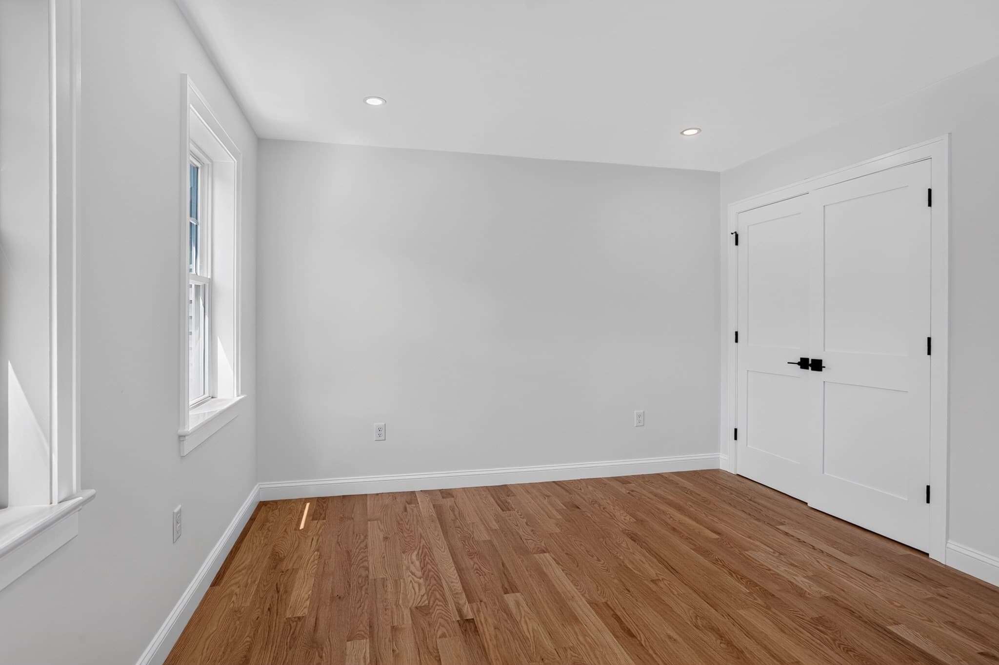 Single Family Residence at 4 Wildwood St, Burlington MA 01803, Burlington, photo 22 of 40
