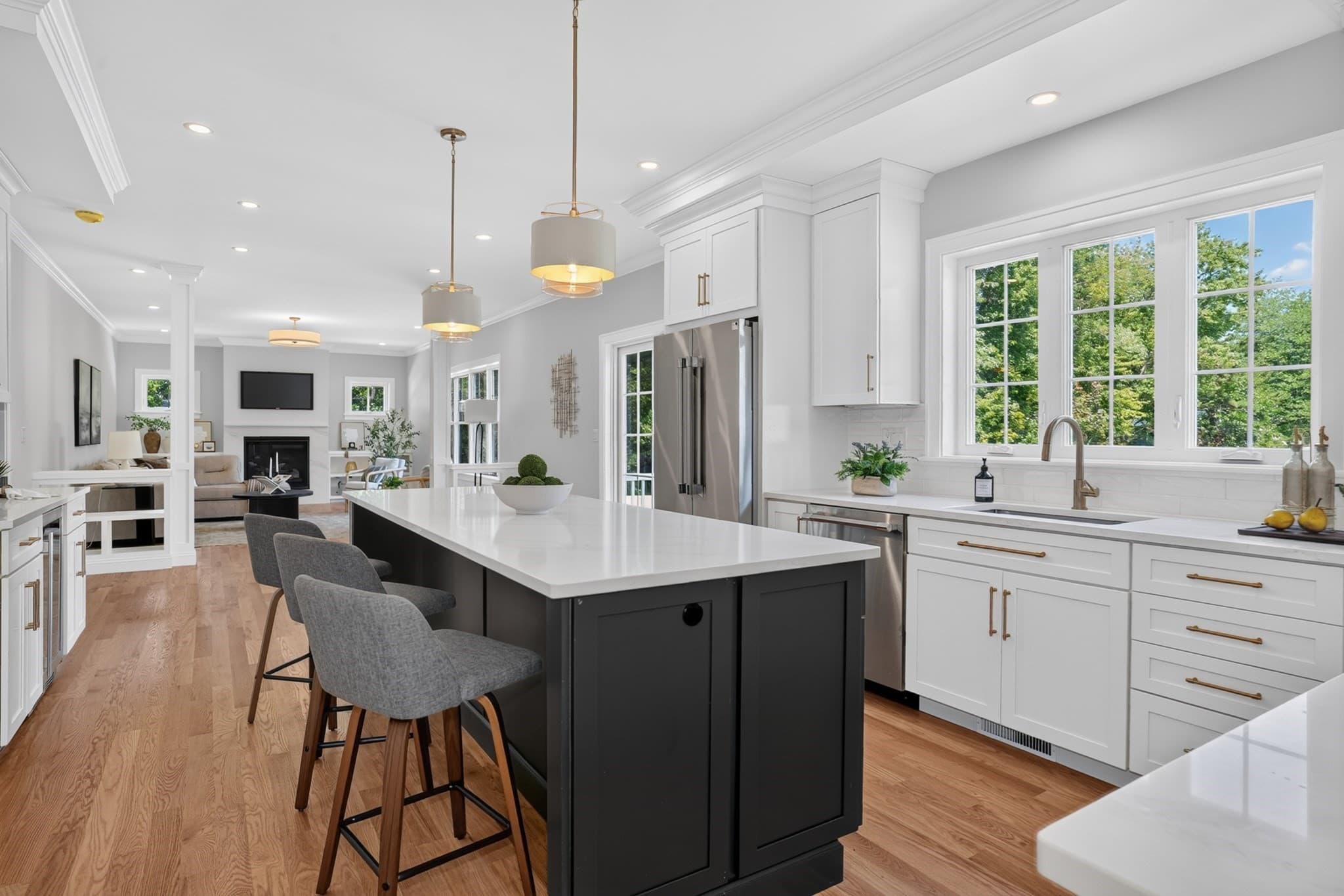 Single Family Residence at 4 Wildwood St, Burlington MA 01803, Burlington, photo 9 of 40