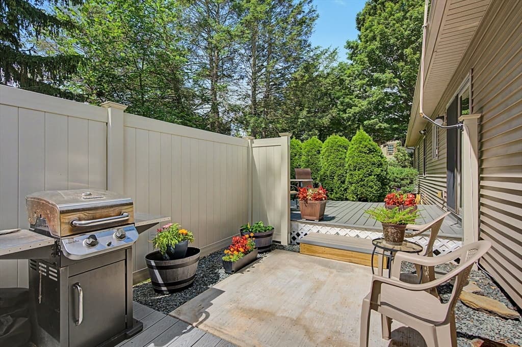 Single Family Residence at 4 Mckinley Ave, Easthampton MA 01027, Easthampton, photo 32 of 36