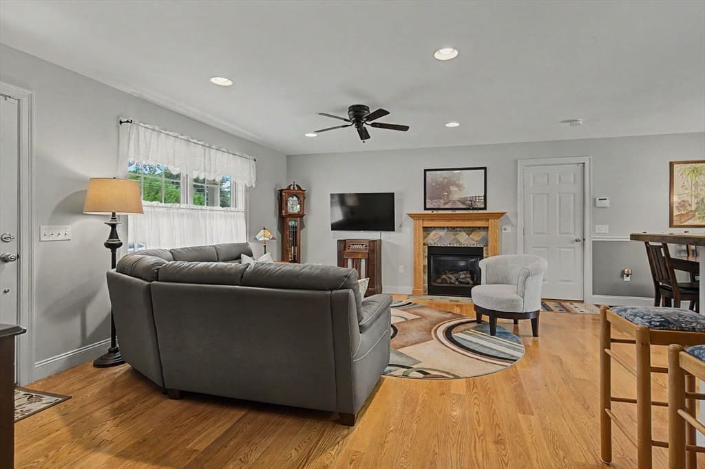 Single Family Residence at 4 Mckinley Ave, Easthampton MA 01027, Easthampton, photo 10 of 36