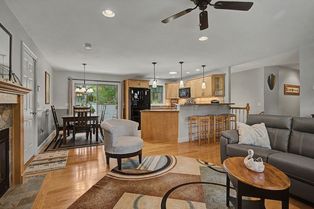 Single Family Residence at 4 Mckinley Ave, Easthampton MA 01027, Easthampton, photo 4 of 36