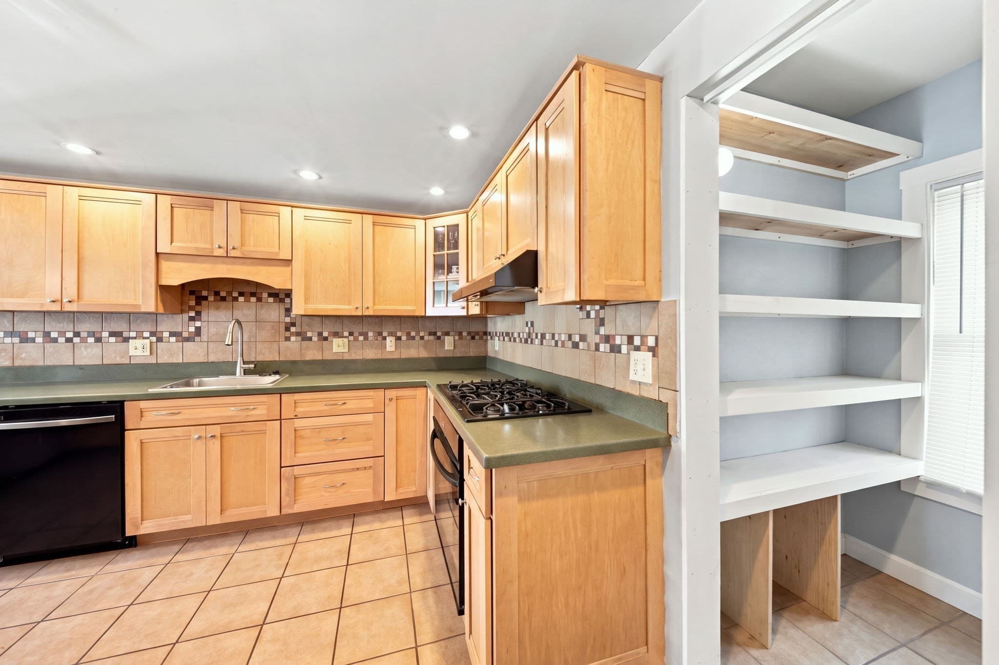 Single Family Residence at 107 Sylvan St, Danvers MA 01923, photo 6 of 37